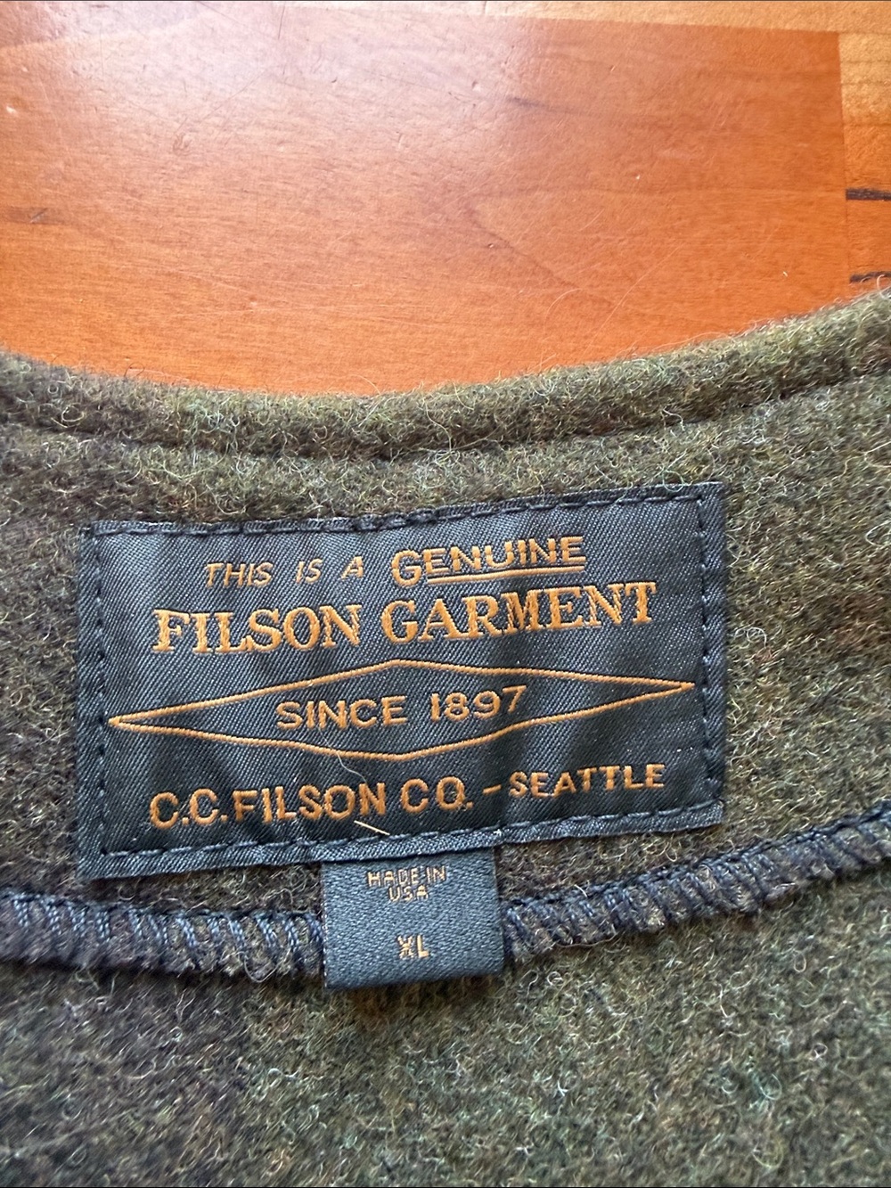Filson Green and Black Plaid Wool Button-Front Vest XL - Picture 2 of 3